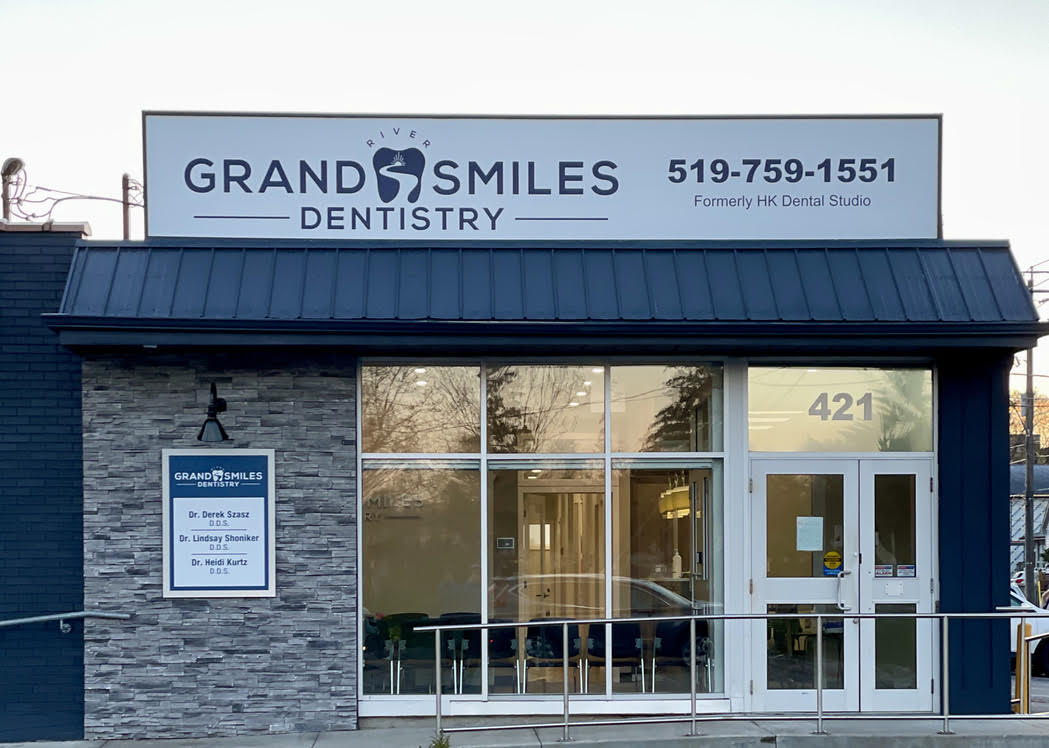 Outside of Grand Smile Dental Office